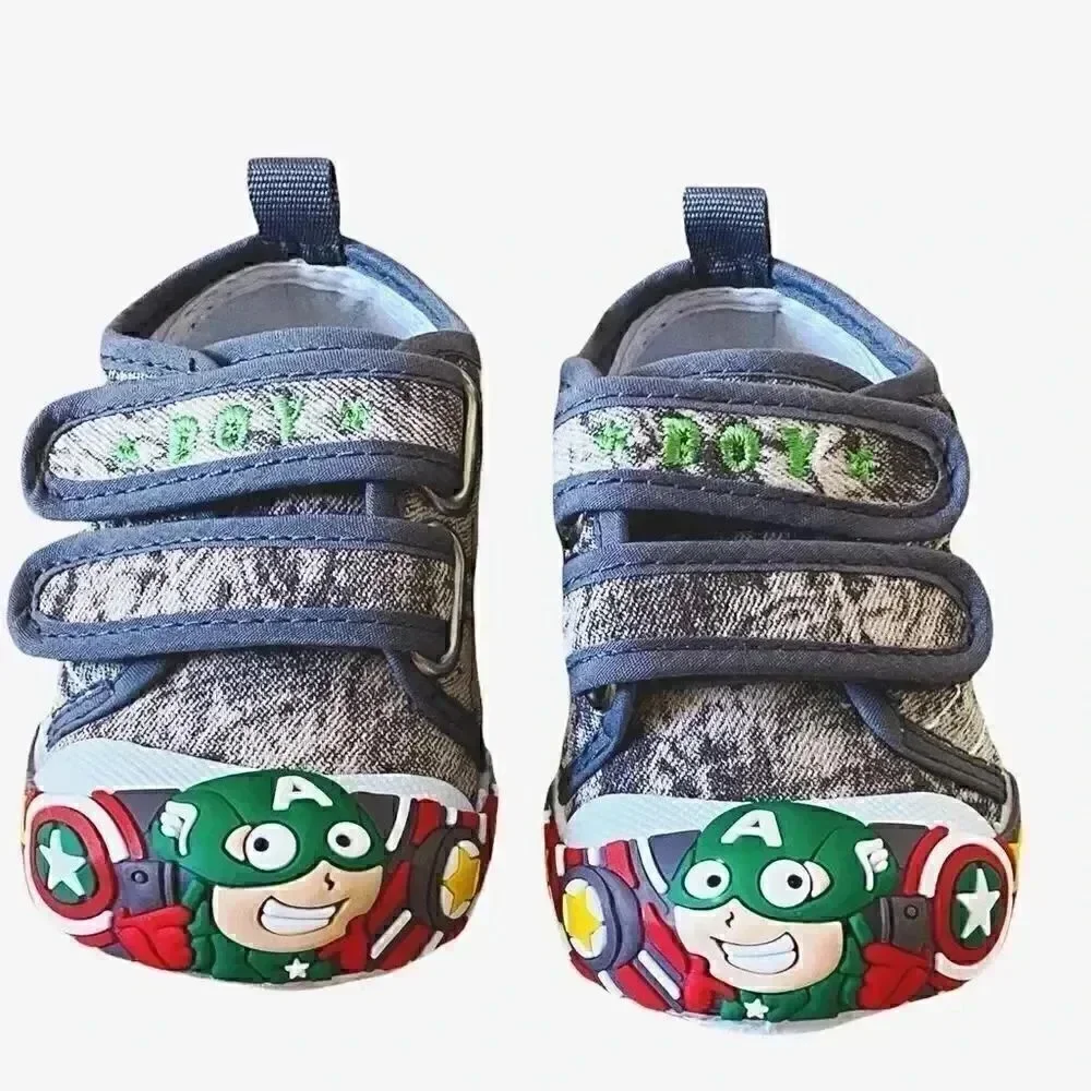 Chulis Footwear Gray Ruby Sneaker - Boys